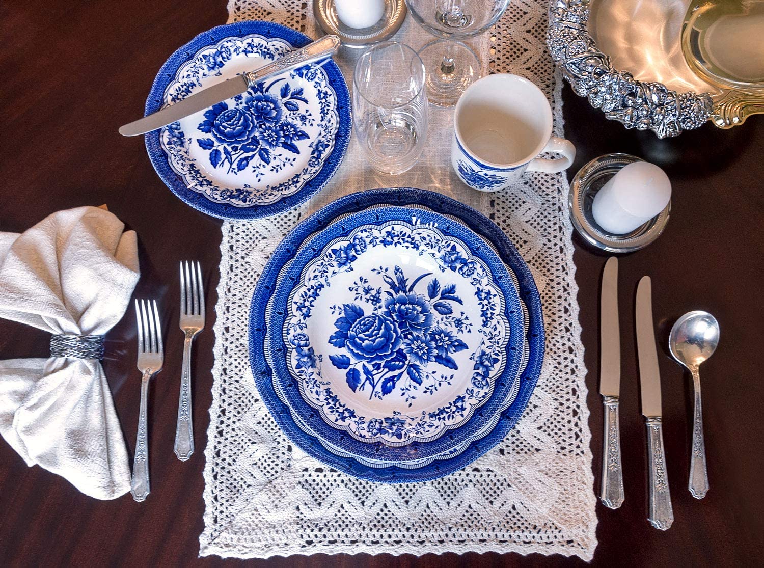 Upgrade Your Dining Table with These Beautiful Must-Have Dinner Sets